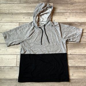 Color block short-sleeve hoody!
